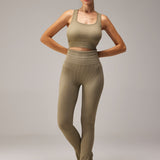 SEAMLESS FLARE PANTS - LALA GREEN